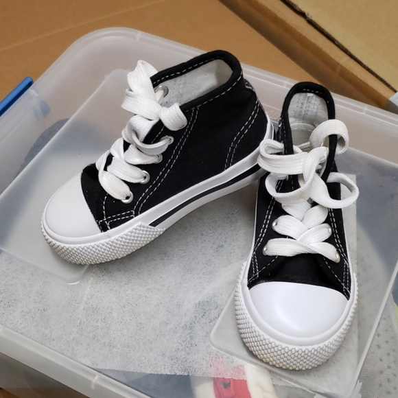 knock off converse that look the same